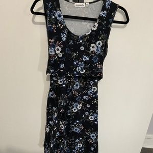 NWOT black floral maternity/nursing dress